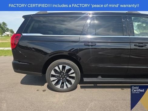 Used 2025 Ford Expedition Max Platinum w/ Driver's Package AWD/4WD image 12