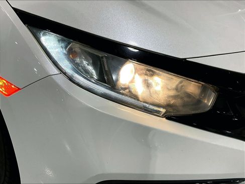 Used 2020 Honda Civic Sport image 29