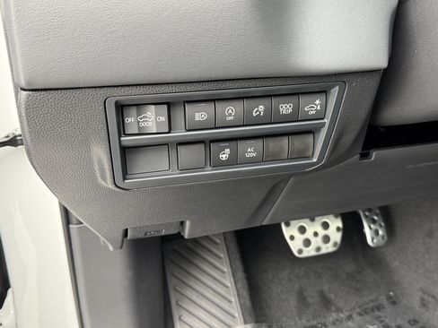 New 2026 Toyota Tundra Platinum AWD/4WD image 17