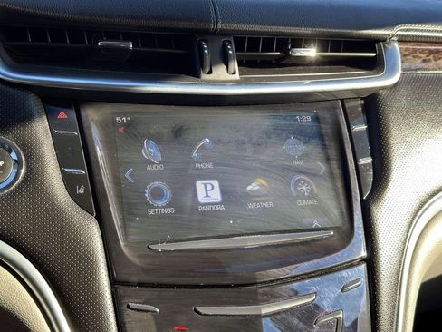 Used 2014 Cadillac XTS Premium image 26