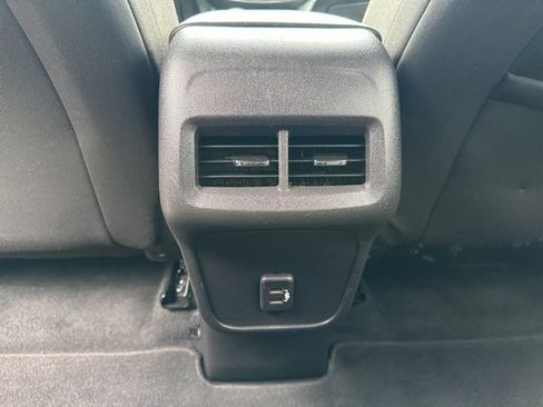 Used 2022 Chevrolet Equinox LT image 28