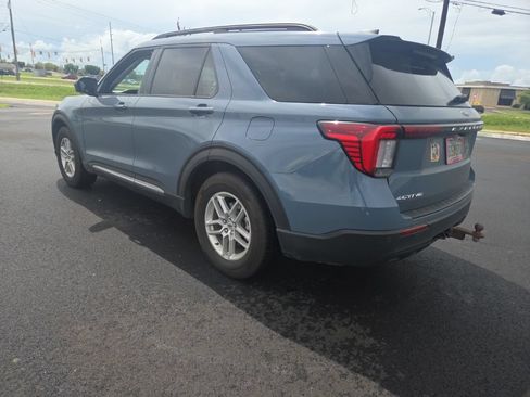 Used 2025 Ford Explorer Active RWD image 13