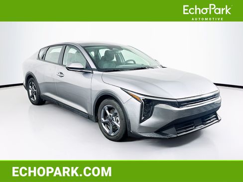 Used 2025 Kia K4 FWD image 1