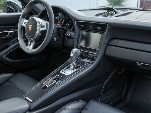 Used 2014 Porsche 911 Turbo S image 39