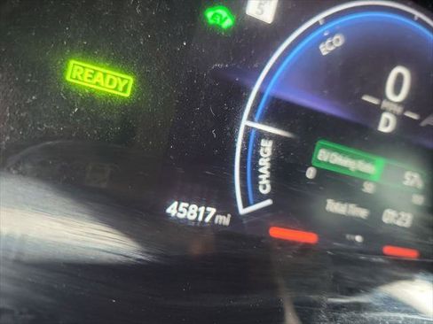 Certified 2025 Toyota Camry LE FWD image 34