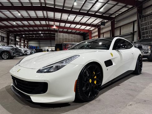Used 2019 Ferrari GTC4Lusso T image 11