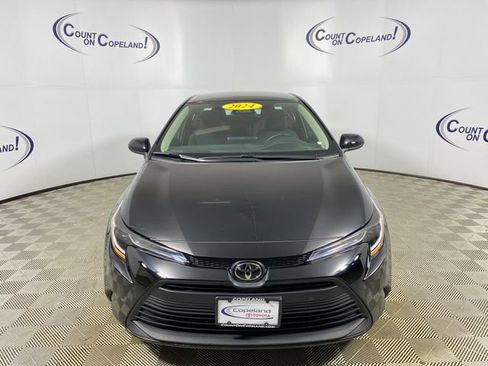 Used 2024 Toyota Corolla LE image 2