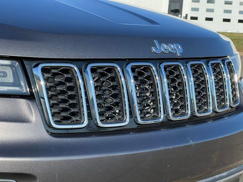 Used 2021 Jeep Grand Cherokee Limited w/ Luxury Group II image 43