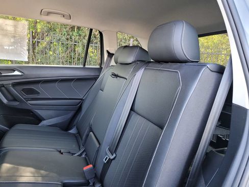 Used 2023 Volkswagen Tiguan SE FWD image 14