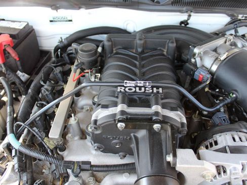 Used 2010 Ford Mustang GT RWD image 68