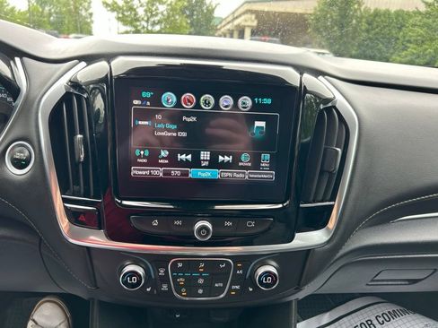 Used 2019 Chevrolet Traverse LT AWD/4WD image 18