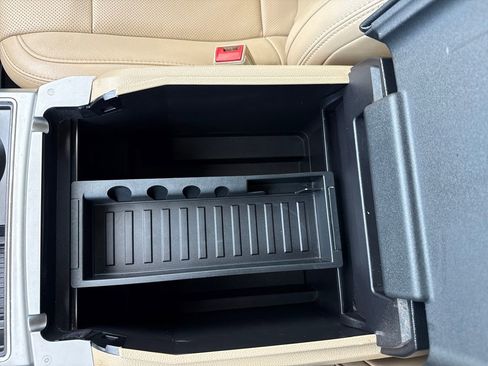 Used 2018 Ford F250 Lariat w/ Lariat Value Package RWD image 38