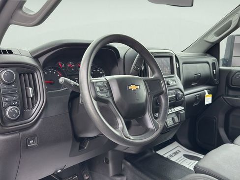 Used 2025 Chevrolet Silverado 2500 W/T w/ WT Convenience Package image 18