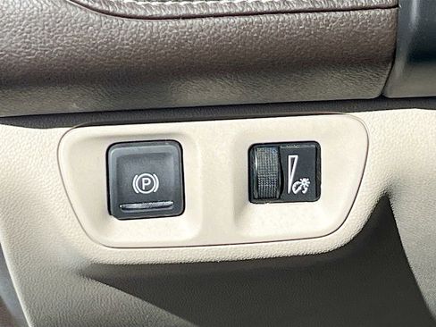 Used 2019 GMC Acadia Denali w/ Technology Package FWD image 10