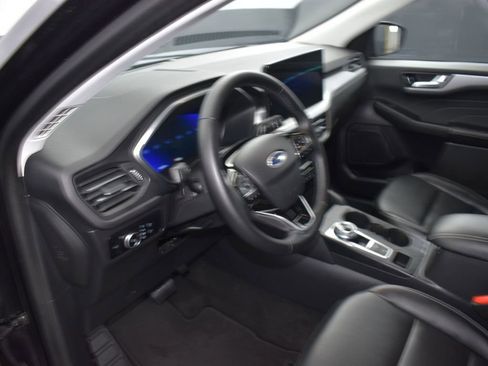 Used 2024 Ford Escape Platinum AWD/4WD image 9