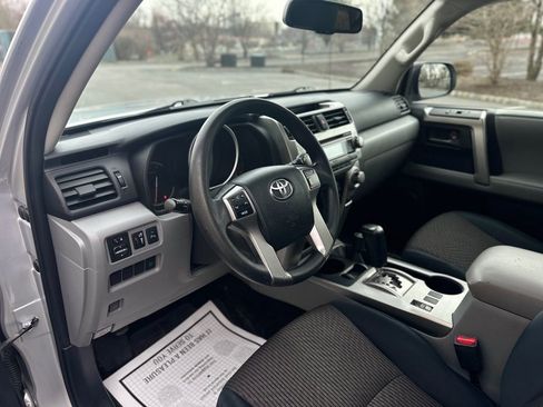 Used 2011 Toyota 4Runner SR5 image 19