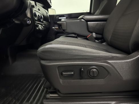 Used 2019 Chevrolet Silverado 1500 LT w/ All-Star Edition image 34