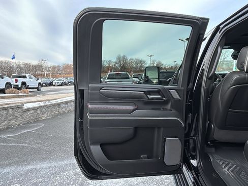 Certified 2024 GMC Sierra 2500 AT4X w/ AT4X AEV Edition image 31