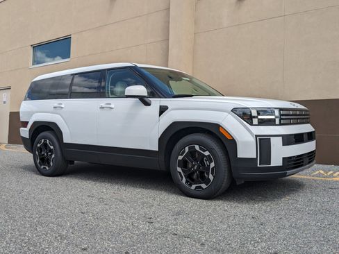 New 2026 Hyundai Santa Fe SE image 2