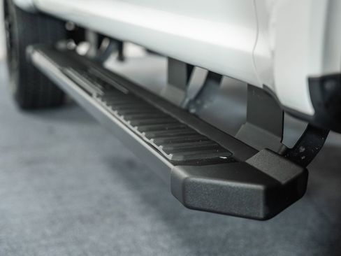 Certified 2022 Ford F250 Lariat w/ Black Appearance Package image 21