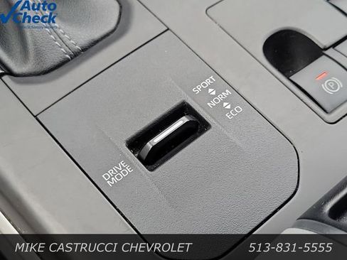 Used 2023 Toyota Highlander L FWD image 18