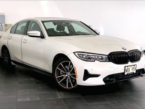 Used 2020 BMW 330i Sedan w/ Premium Package RWD image 2