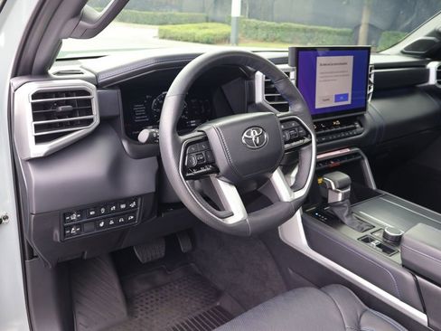 Used 2024 Toyota Tundra Platinum AWD/4WD image 15