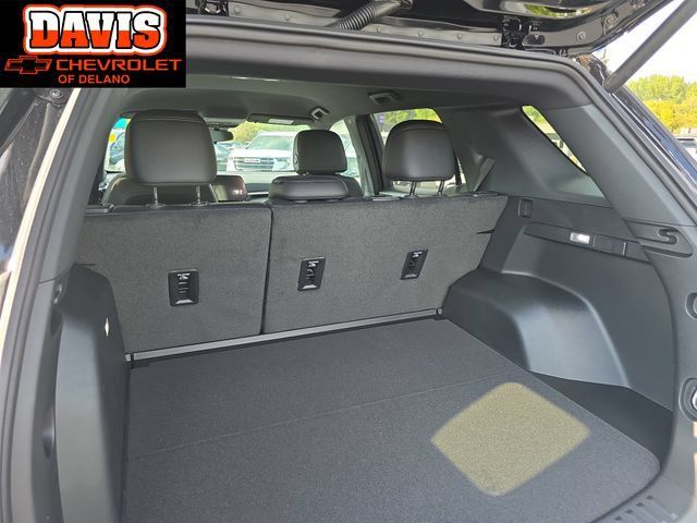 New 2027 Chevrolet Equinox LT w/ Convenience Package II AWD/4WD image 9
