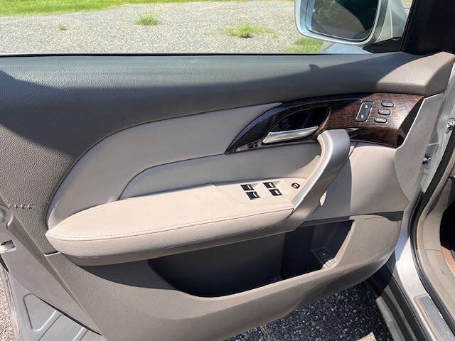 Used 2012 Acura MDX w/ Technology Package AWD/4WD image 22