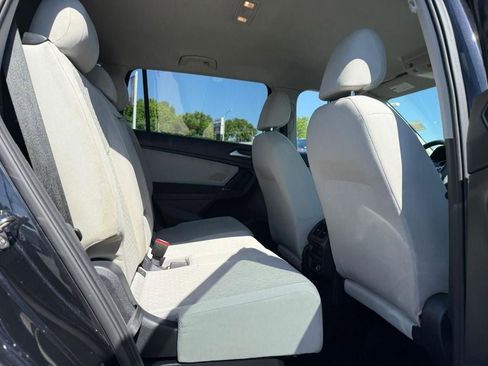 Used 2020 Volkswagen Tiguan S FWD image 9