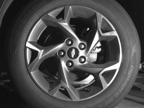 Used 2025 Chevrolet Trax LT FWD image 14