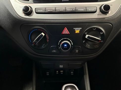 Used 2020 Hyundai Accent SE image 17