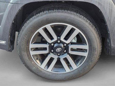 Used 2022 Toyota 4Runner Limited RWD image 10