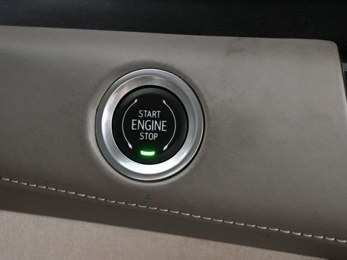 Used 2021 Cadillac Escalade Sport Platinum w/ LPO, ONYX Package image 42