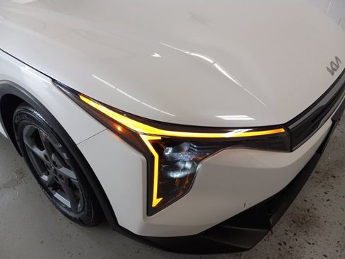 Used 2025 Kia K4 FWD image 5