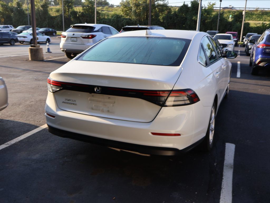 Used 2024 Honda Accord LX image 7