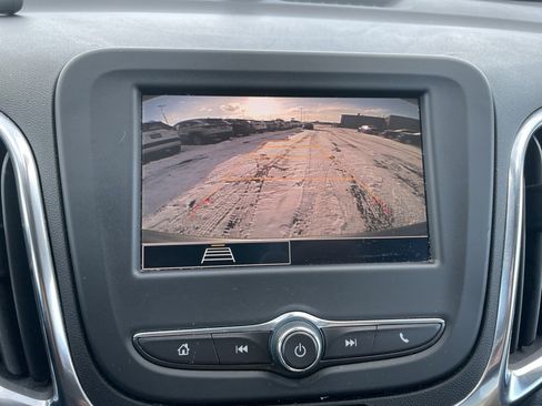 Used 2024 Chevrolet Equinox LT image 18