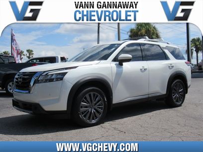 Used 2024 Nissan Pathfinder SL w/ SL Premium Package