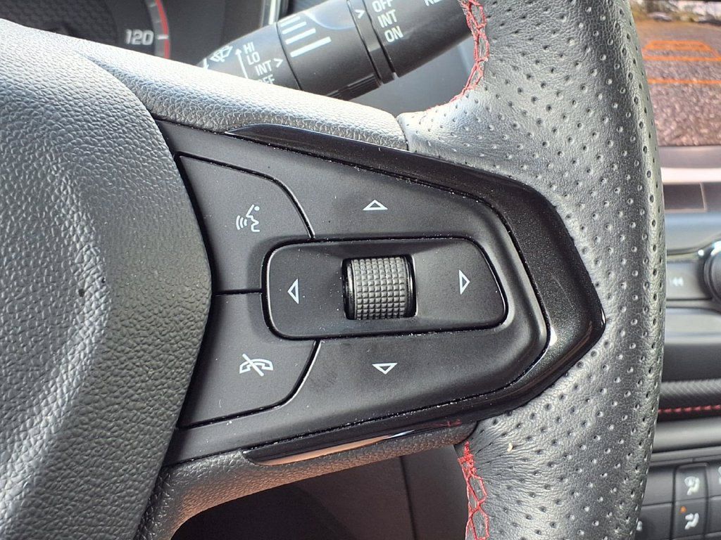 Used 2023 Chevrolet TrailBlazer RS AWD/4WD image 27