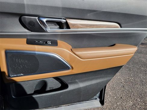 Used 2022 Kia Telluride SX w/ SX Prestige Package image 24