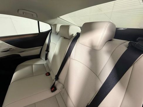 New 2025 Lexus ES 350 w/ Premium Package image 31