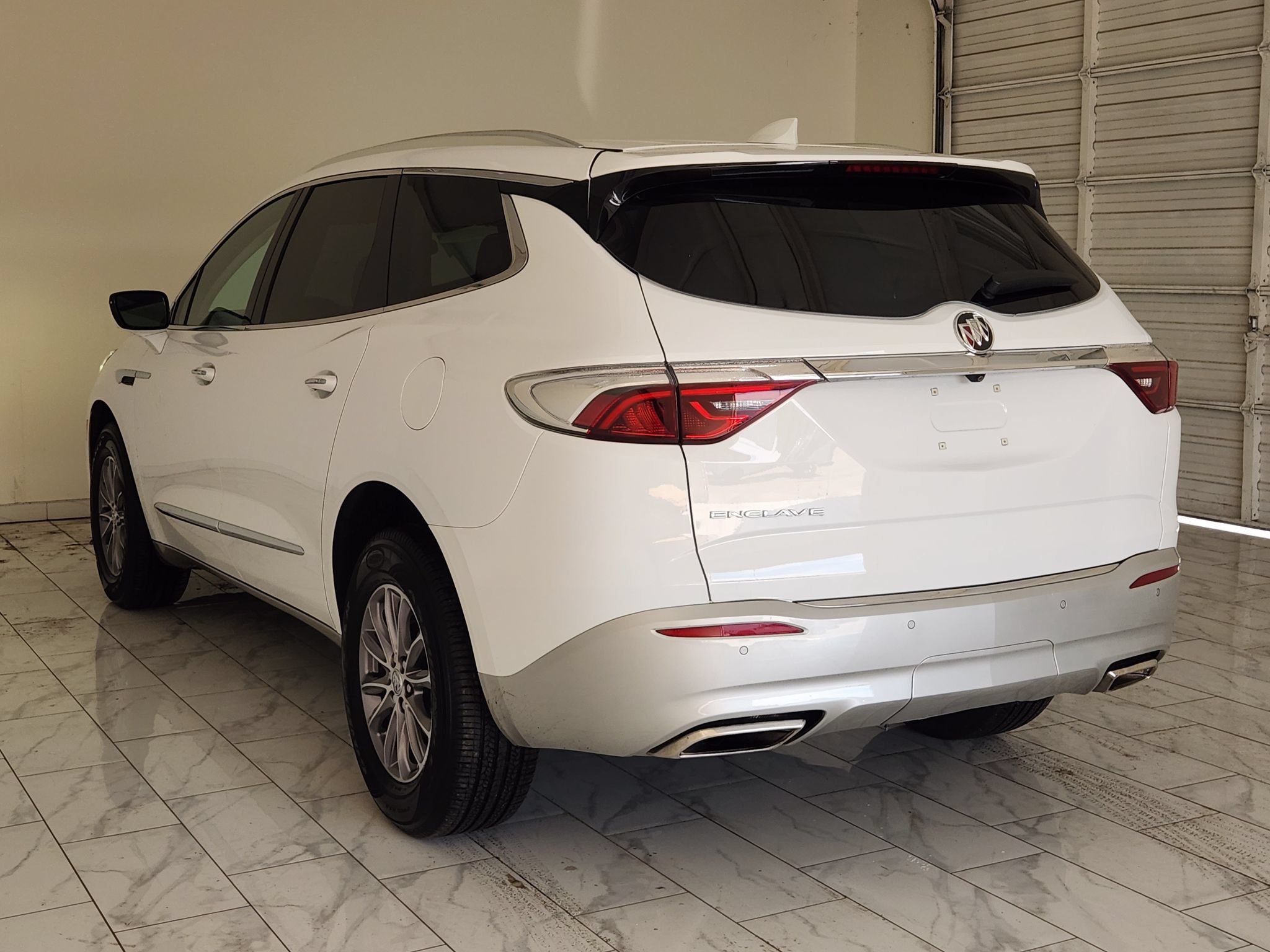 Used 2023 Buick Enclave Essence w/ Trailering Package, 5000 lbs. FWD image 7
