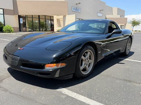 Used 1999 Chevrolet Corvette Coupe w/ Memory Pkg RWD image 5