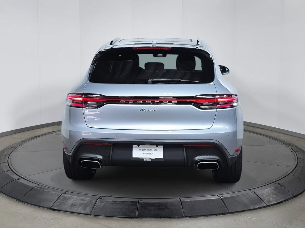 Certified 2026 Porsche Macan AWD/4WD image 6