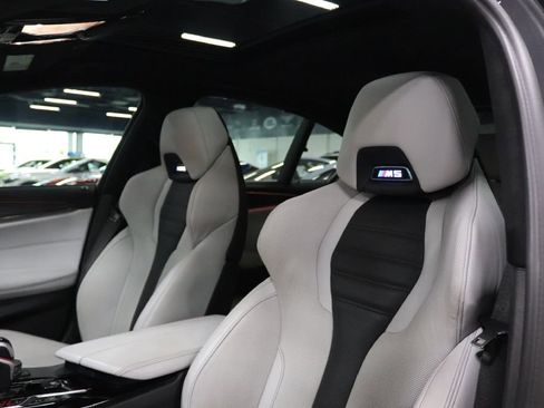 Used 2022 BMW M5 w/ Executive Package image 11