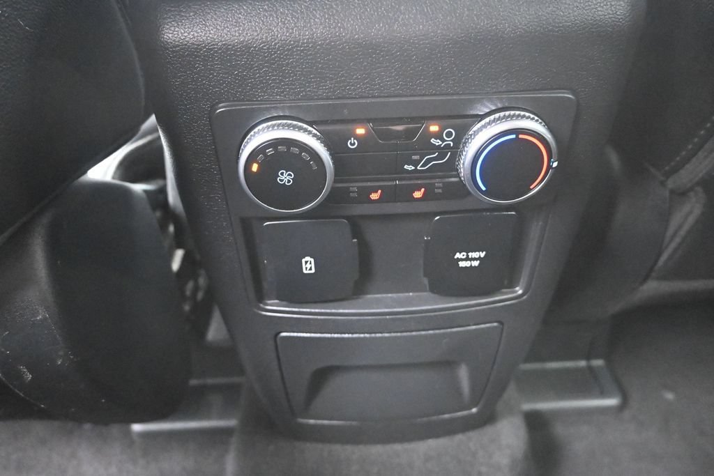 Used 2024 Ford Explorer Limited w/ Equipment Group 301A AWD/4WD image 32