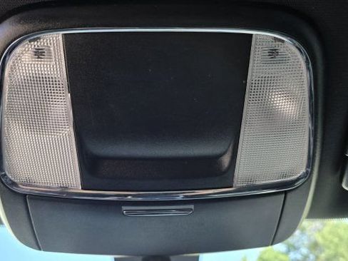 Used 2019 Dodge Charger SXT RWD image 27