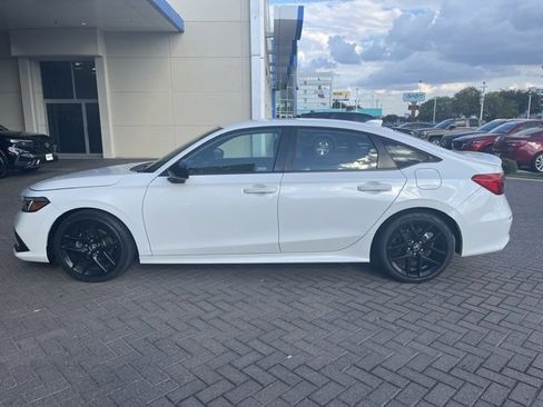 Used 2024 Honda Civic Sport image 8