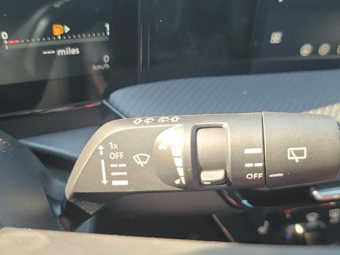 New 2026 Nissan Kicks SR w/ Cold Weather Package AWD/4WD image 17