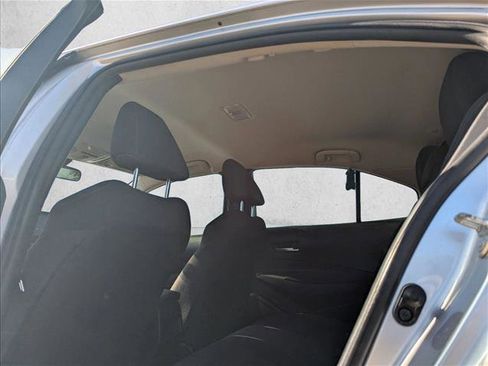 Used 2020 Toyota Corolla LE image 12